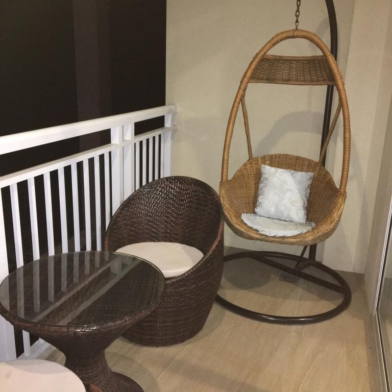 Pico Beach Front Condo Nasugbu Eksteriør bilde